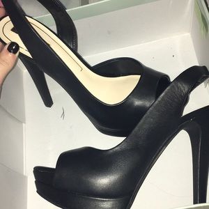 Jessica Simpson black Heels
